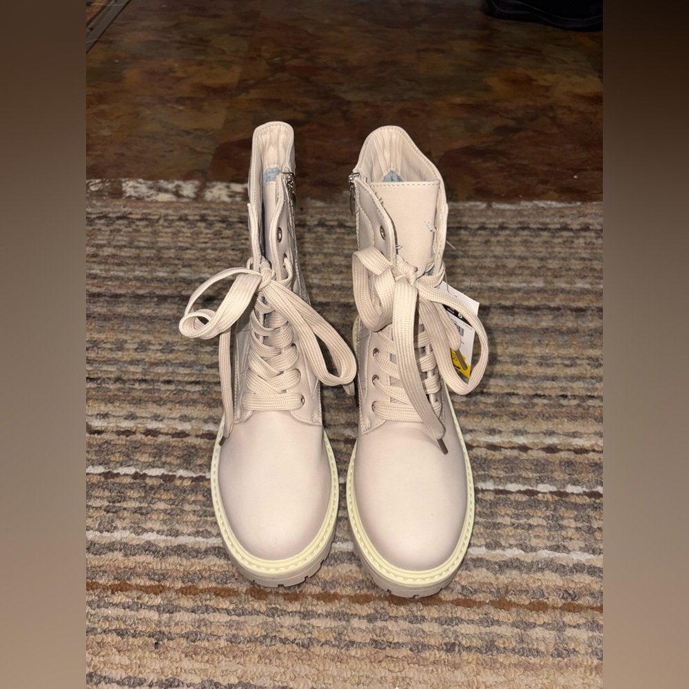 MyStyle Cream Boots (NWT)